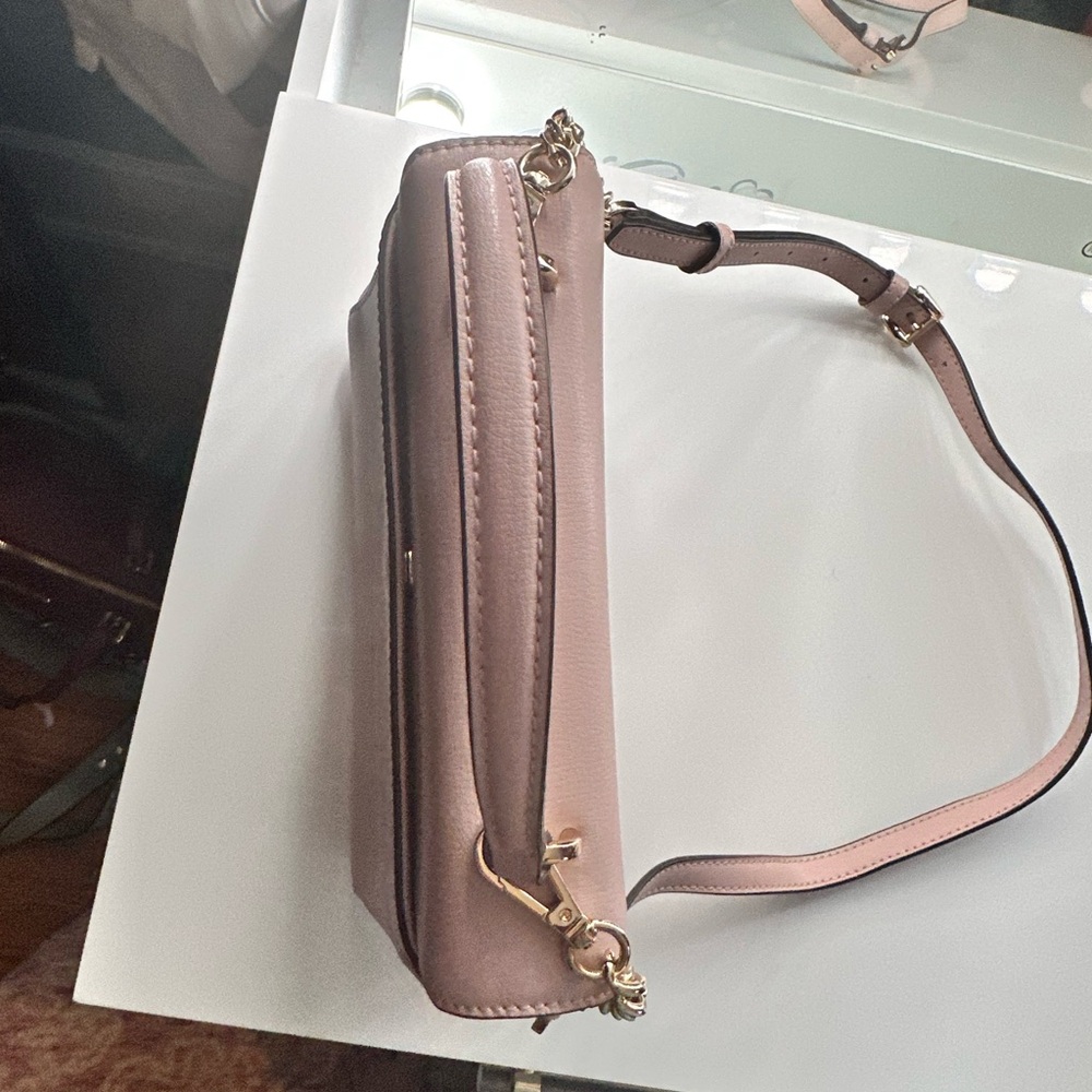 Michael Kors Blush Crossbody Bag w MK turnkey lock on front - Picture 12 of 13